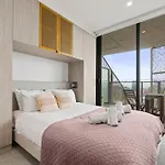 New Skyline View Luxury Apt Homey Heart Of Adl