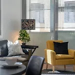 Artful Escape On York - 2X Carpark, Wifi, East End