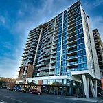 Serene Stay - 1Br Apt With Pool, Gym, Steam, Sauna