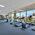 City Apartment View Pool Gym Free Park