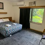 Tollgate Motel