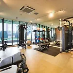 King Bed Luxury Cbd Coastal Room With Amazing City Views, Spa, Gym, Bbq, Steam & Sauna Rooms