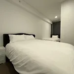 Luxury 3 Bedroom Apt With Pool-Gym-Sauna-Steam Room