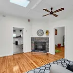 Charming Family Retreat With Arcade - Glenunga
