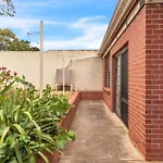 Charming Family Retreat With Arcade - Glenunga