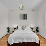Charming Family Retreat With Arcade - Glenunga