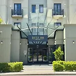 Frome Apartments