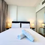 Serene Stay - 1Br Apt With Pool, Gym, Steam, Sauna