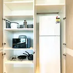 City Chic Living: 1-Br Apt Overlooking Rundle Mall