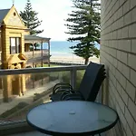 South Esplanade Apartment