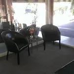 Lindy Lodge Motel