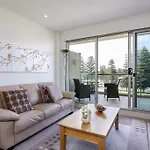 Glenelg Holiday Apartments-Pier