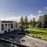 Glenelg Holiday Apartments-Pier