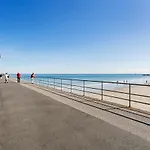 Heart Of Glenelg Bnb