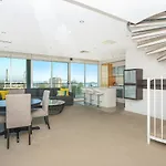 Glenelg Skyline Penthouse - Wifi