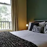 Adelaide\'S City Park Motel