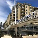Glenelg Seaside Apartment - Free Car Park
