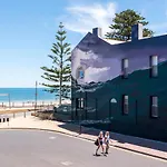Seawall Apartments