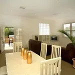 Aaa Cityfringe Apartments Adelaide