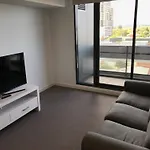 Rnr Serviced Apartments Adelaide - Grote St.