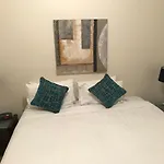 Rnr Serviced Apartments Adelaide - Wakefield St