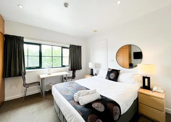 Studio 431/247 Gouger St Ex Hotel Room In City