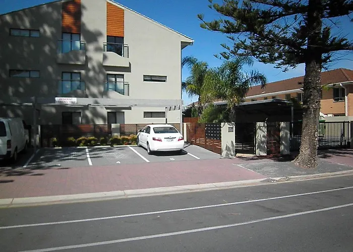 Marco Polo Apartments