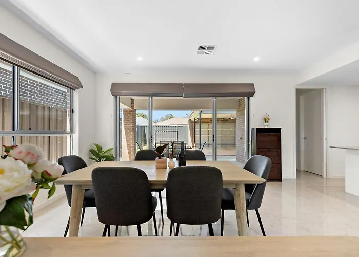 Clover - The Split-Level Sanctuary In Payneham South