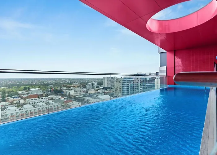 Ren - Urban Charm Residence