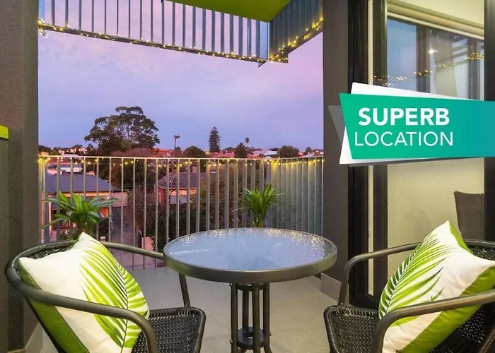 Canopy At 44 Ovingham