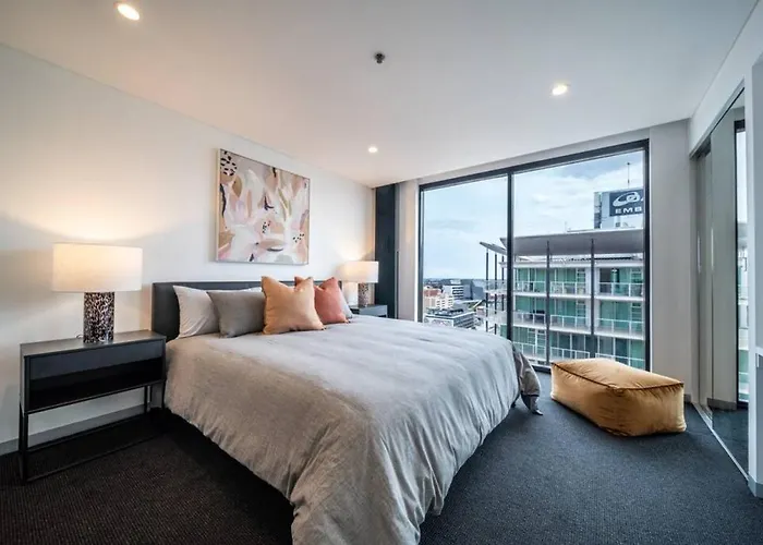 Onyx On North Tce Cbd Penthouse Pool Parking