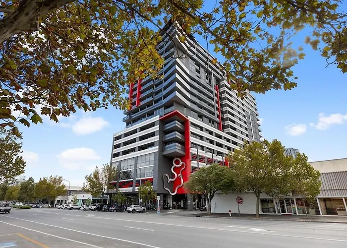 City Oasis: Pool, Gym, Cinema