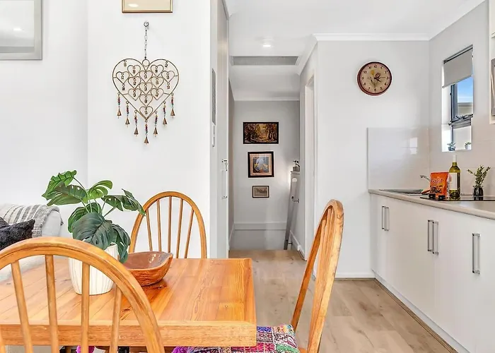 \'Waurra\' A Cosy Moana Beach Getaway