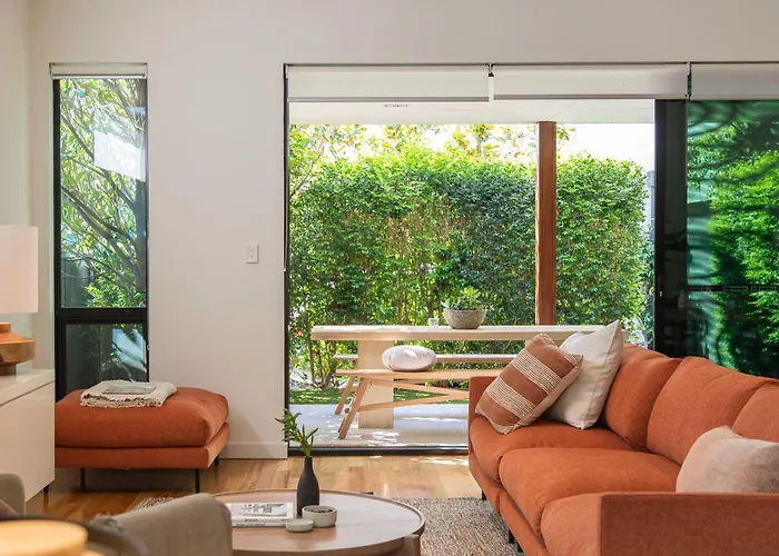 Luxury Norwood Retreat