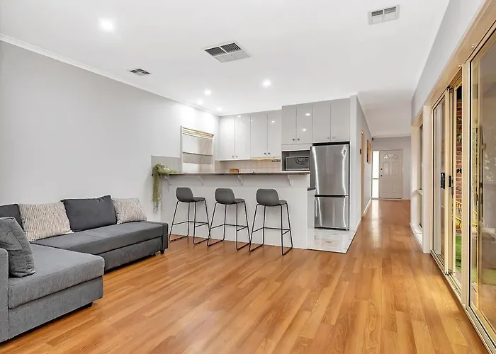 Brompton Bliss - A Relaxed Northern Adelaide Retreat
