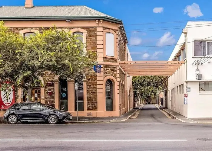 Cbd Premium Location Studio