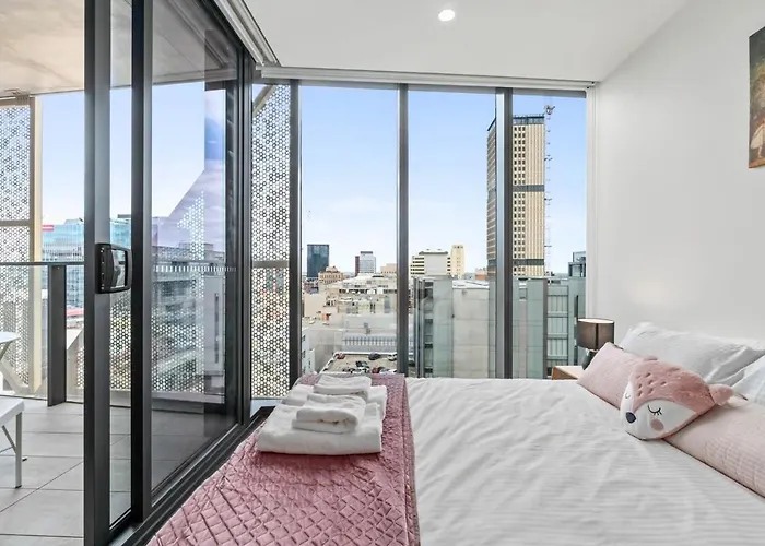 Taffy On Realm Rundlemall Pool&Gym Easylifestyle