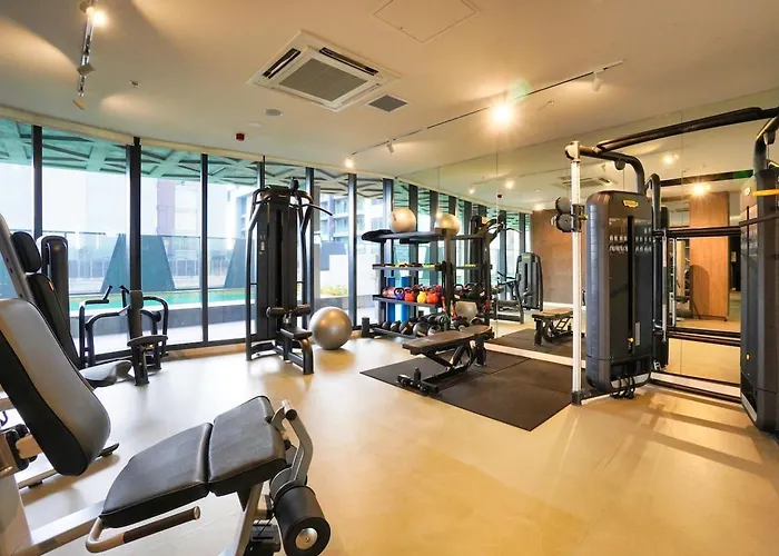 New And Modern 2Br Gem In Rundle Mall
