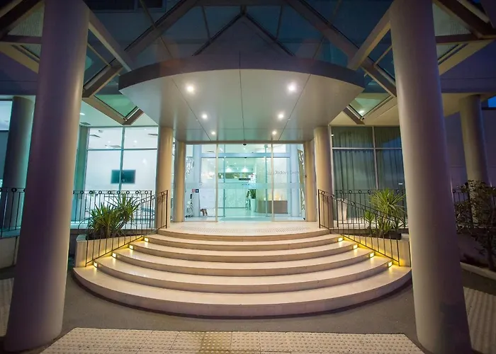 Sfera\'S Park Suites & Convention Centre