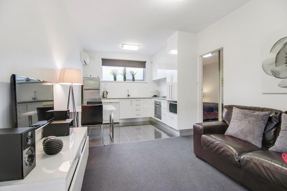 Dresscircle - Sussex St Apartment