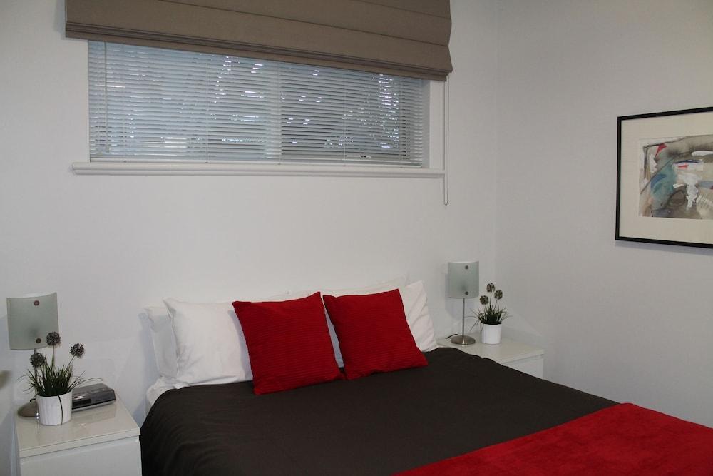 Dresscircle - Sussex St * Adelaide