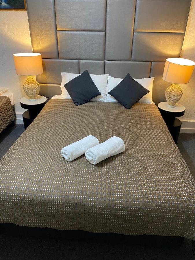 Motel Tollgate
