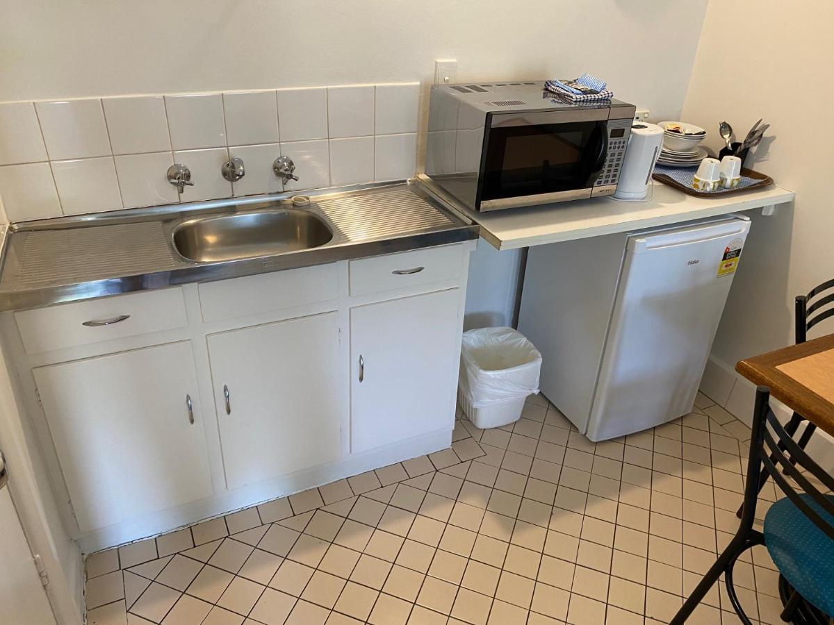 Tollgate Motel 3*