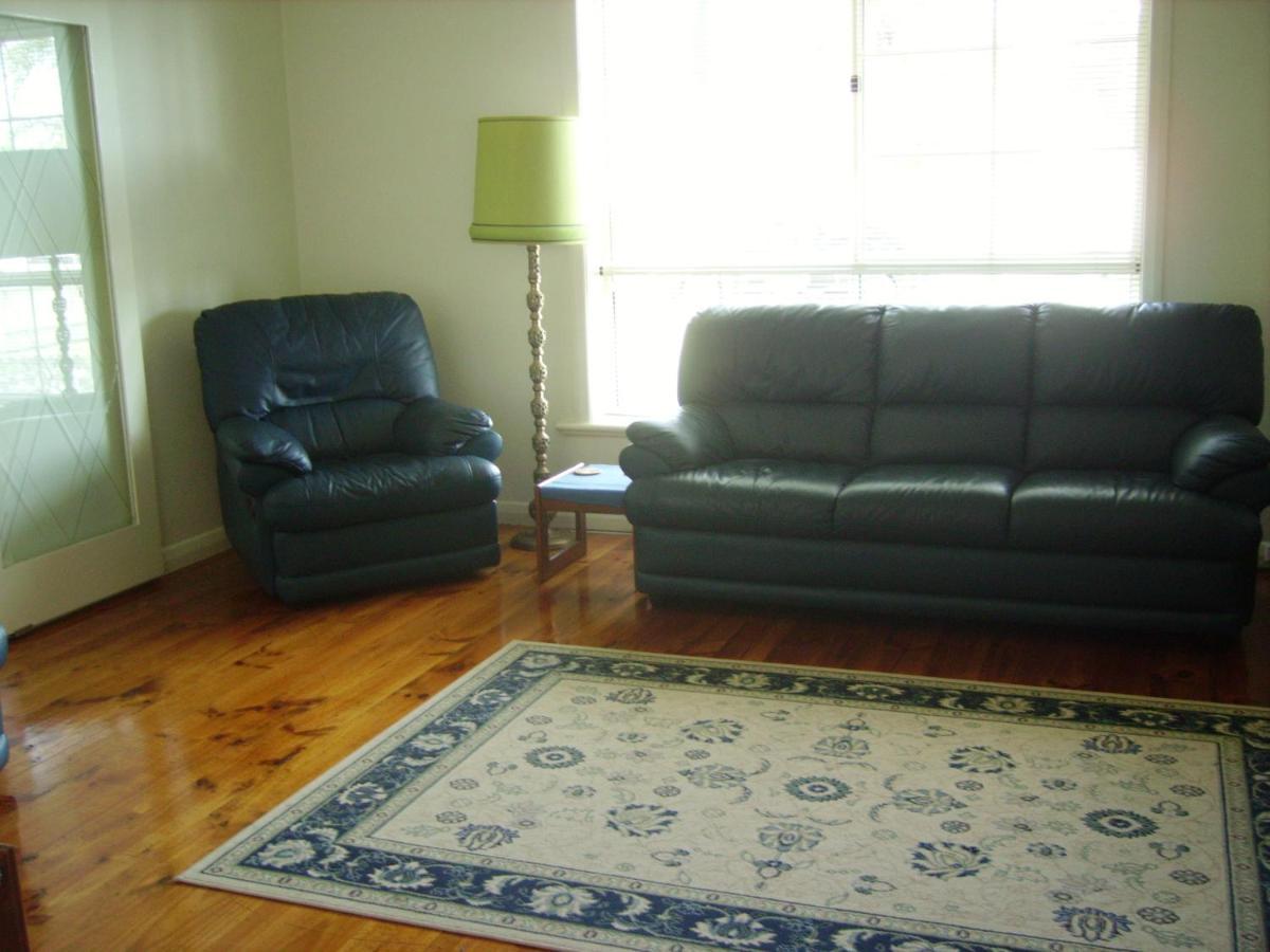Glenelg Sea-breeze Bed & Breakfast 3*
