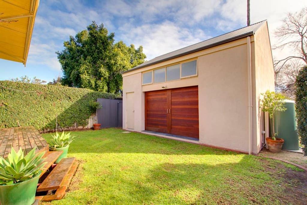 Close Cbd Large Private In St Peters * Adelaide