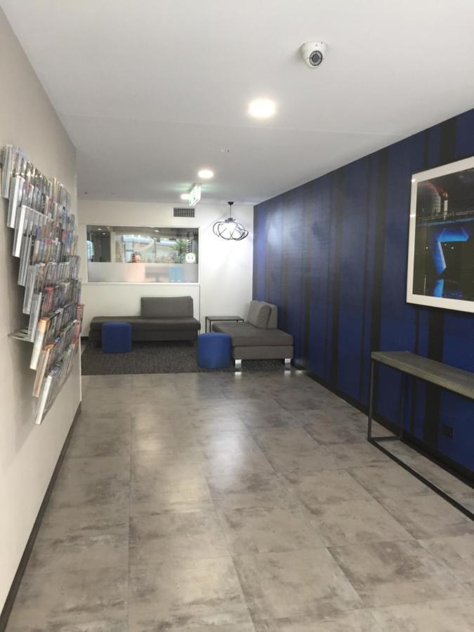 Apartment Cbd 1 Bedroom Apt. Free Car Park&swimming Pool &wifi *
