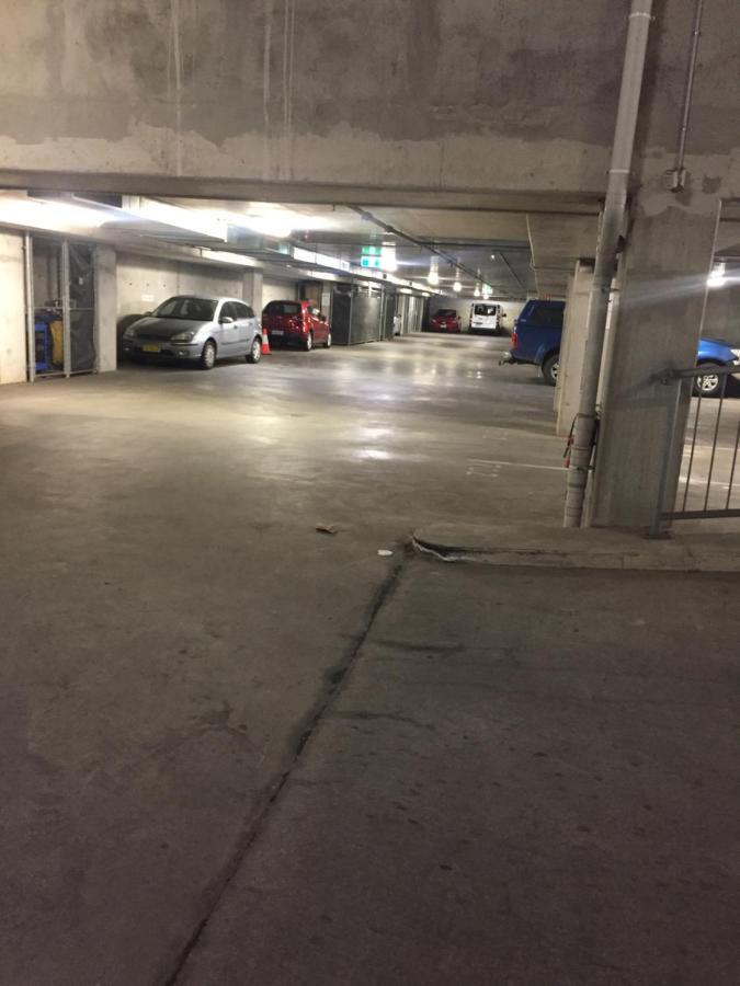 Cbd 1 Bedroom Apt. Free Car Park&swimming Pool &wifi *