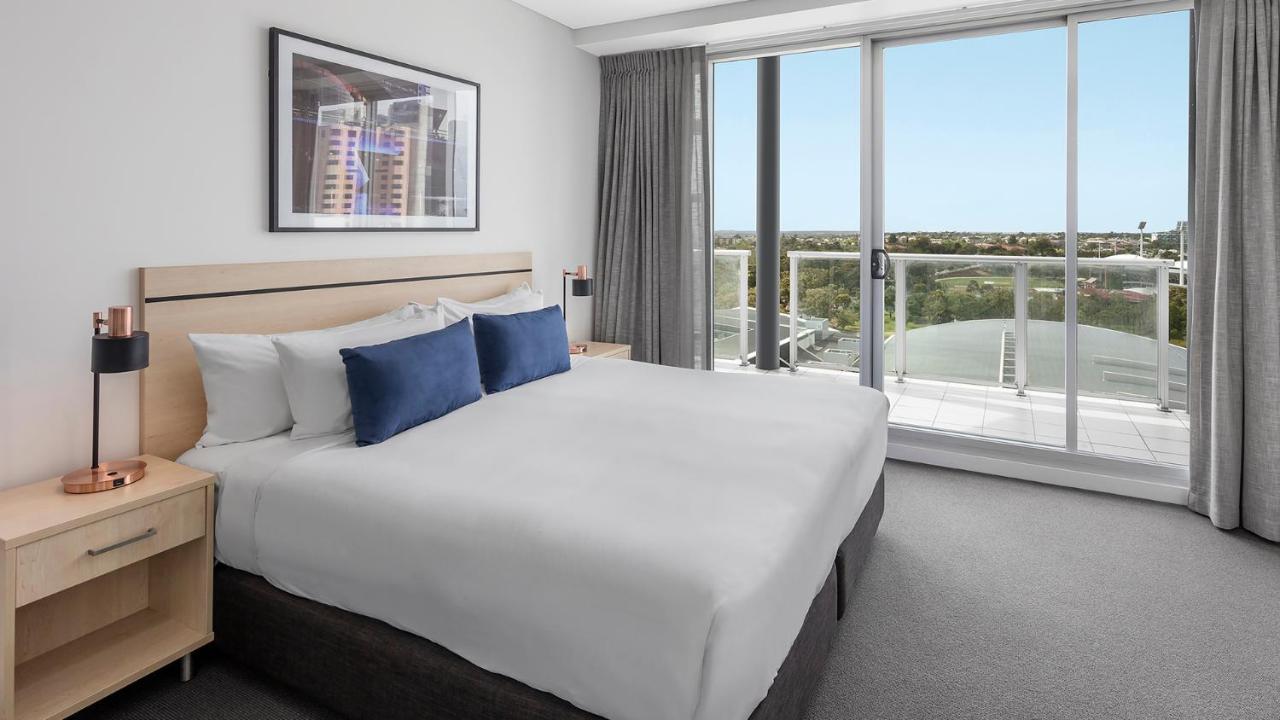 Oaks Embassy Aparthotel 4*