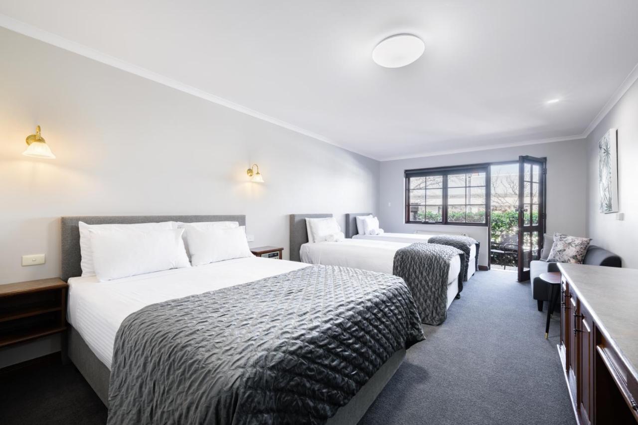 Adelaide Inn