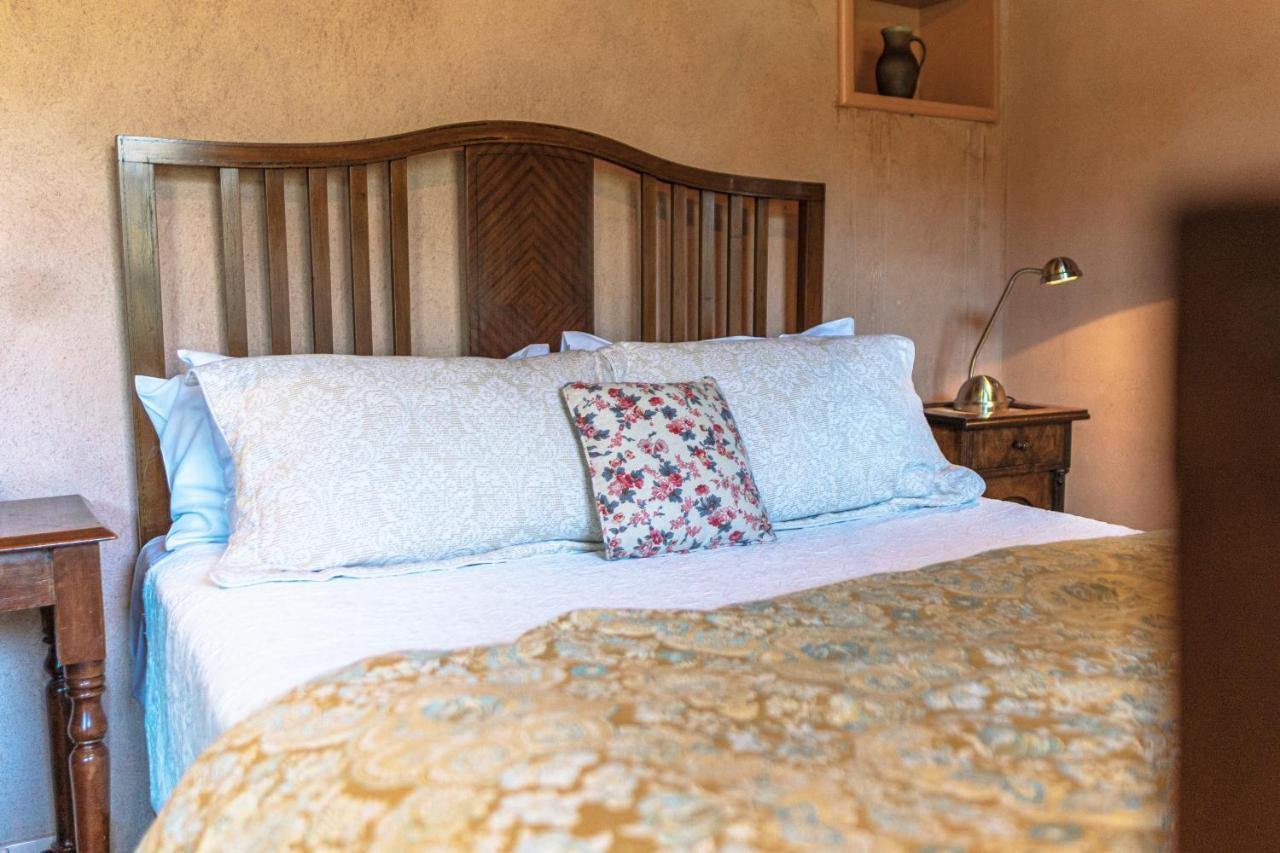 Buxton Manor Bed & Breakfast